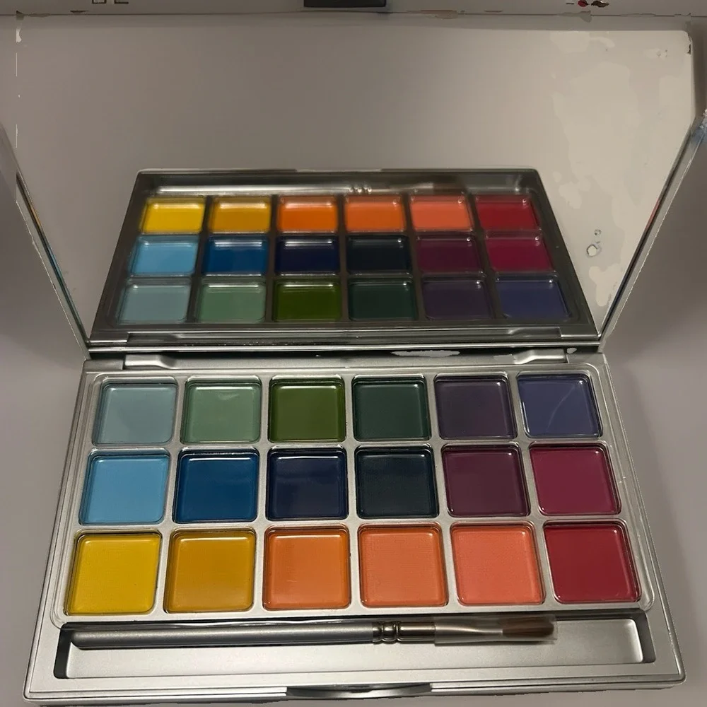 kryolan professional eyeshadow Palette 18 Colors